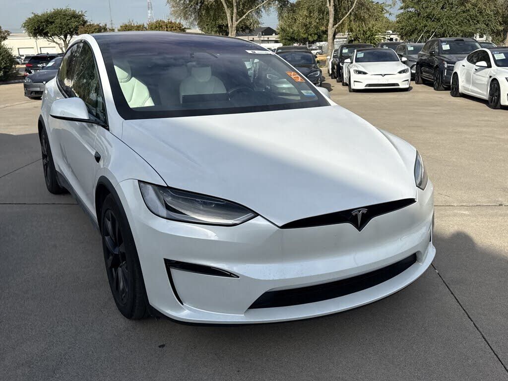 2025 TESLA Model X