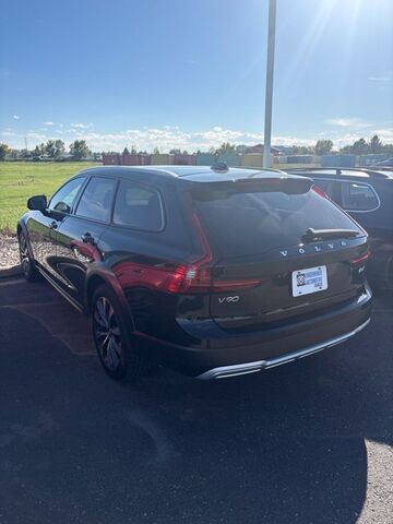 2025 VOLVO V90CC