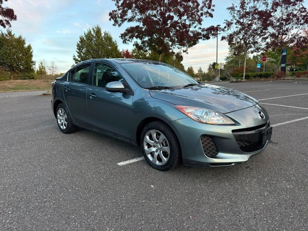 2013 MAZDA Mazda3