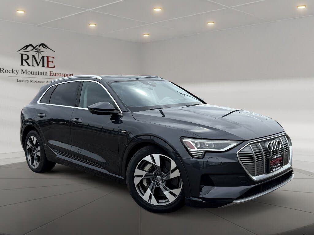 2021 AUDI e-tron
