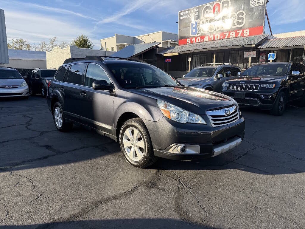 2011 SUBARU Outback