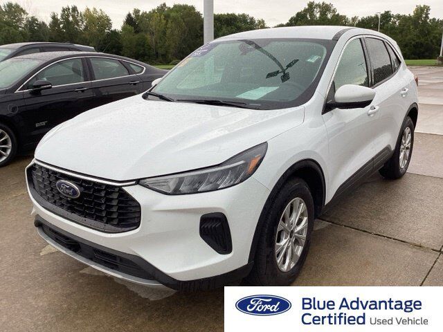 2023 FORD Escape