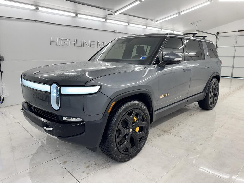 2022 RIVIAN R1S