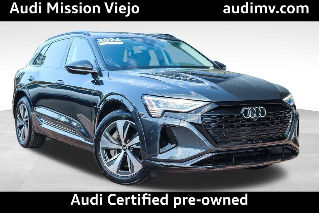 2024 AUDI Q8