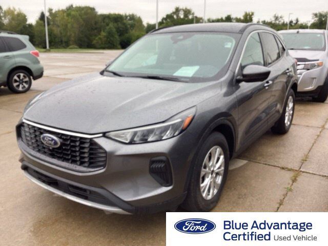 2023 FORD Escape