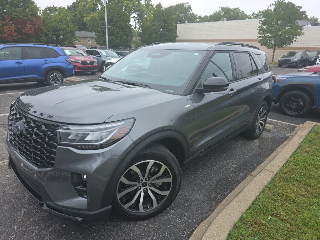 2025 FORD Explorer