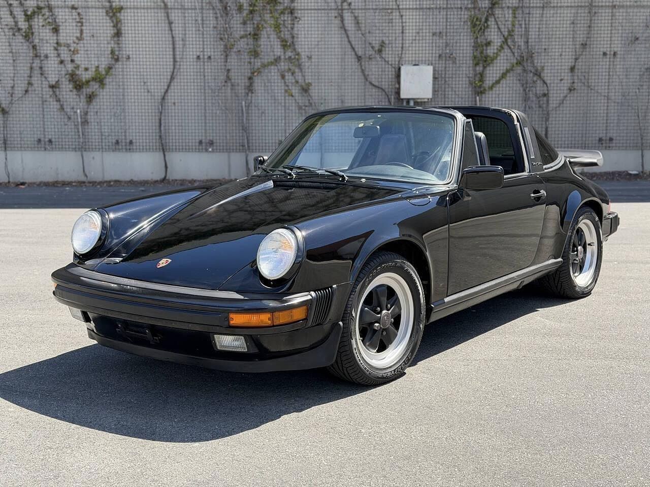 1988 PORSCHE 911