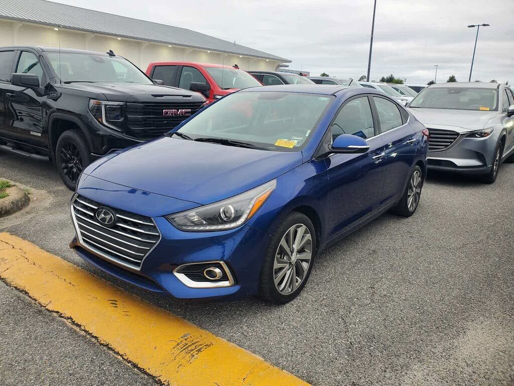 2022 HYUNDAI Accent
