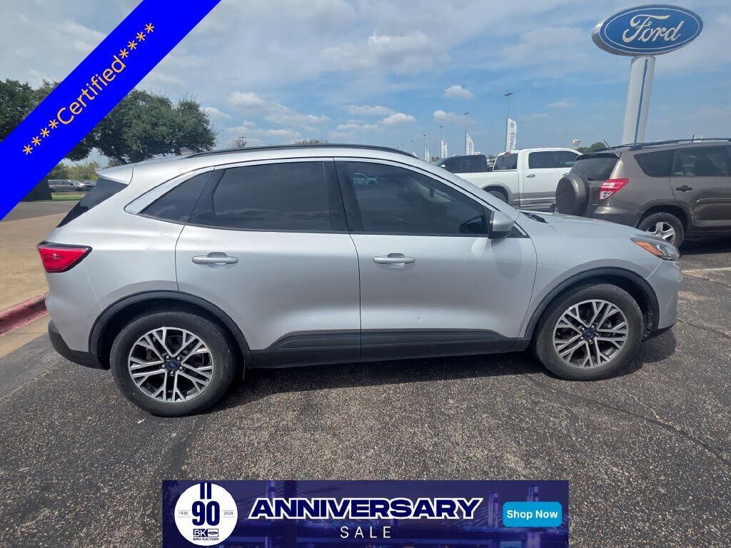 2020 FORD Escape