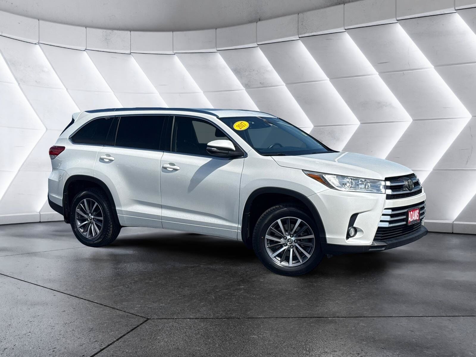 2017 TOYOTA Highlander