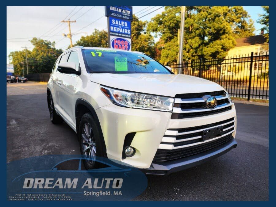 2017 TOYOTA Highlander