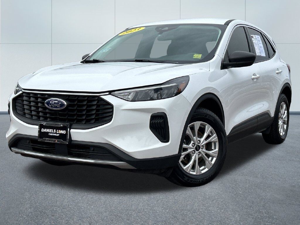 2023 FORD Escape