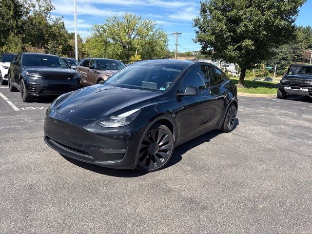 2023 TESLA Model Y