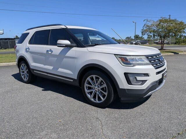 2017 FORD Explorer