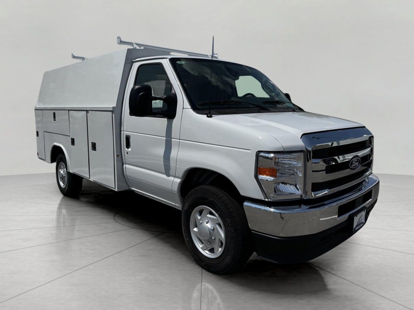 2027 FORD E-350