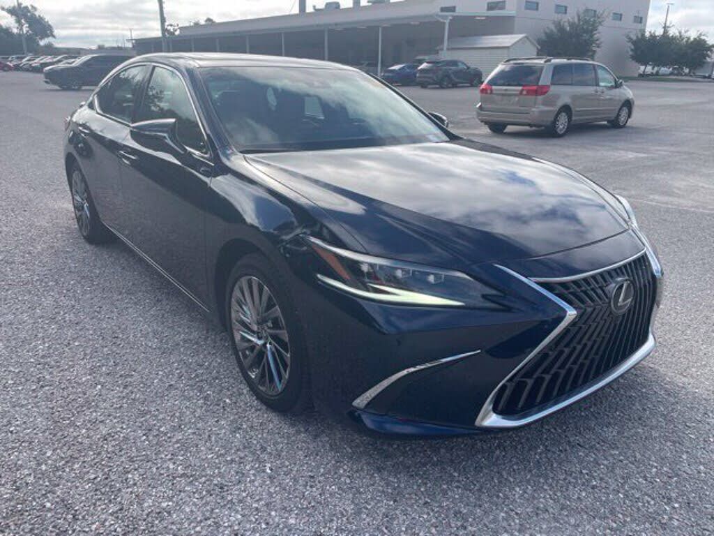 2024 LEXUS ES