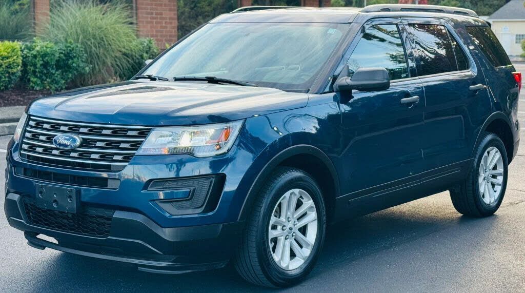 2017 FORD Explorer