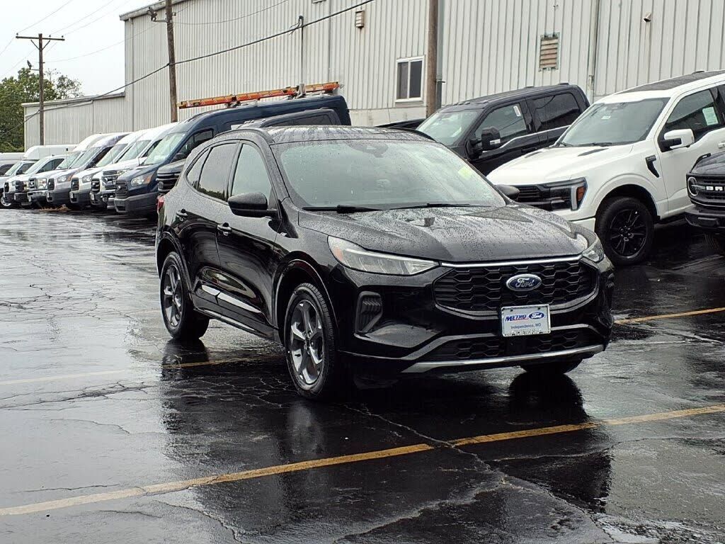 2023 FORD Escape