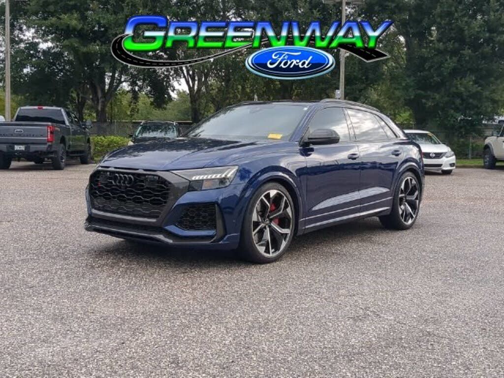 2024 AUDI RS Q8