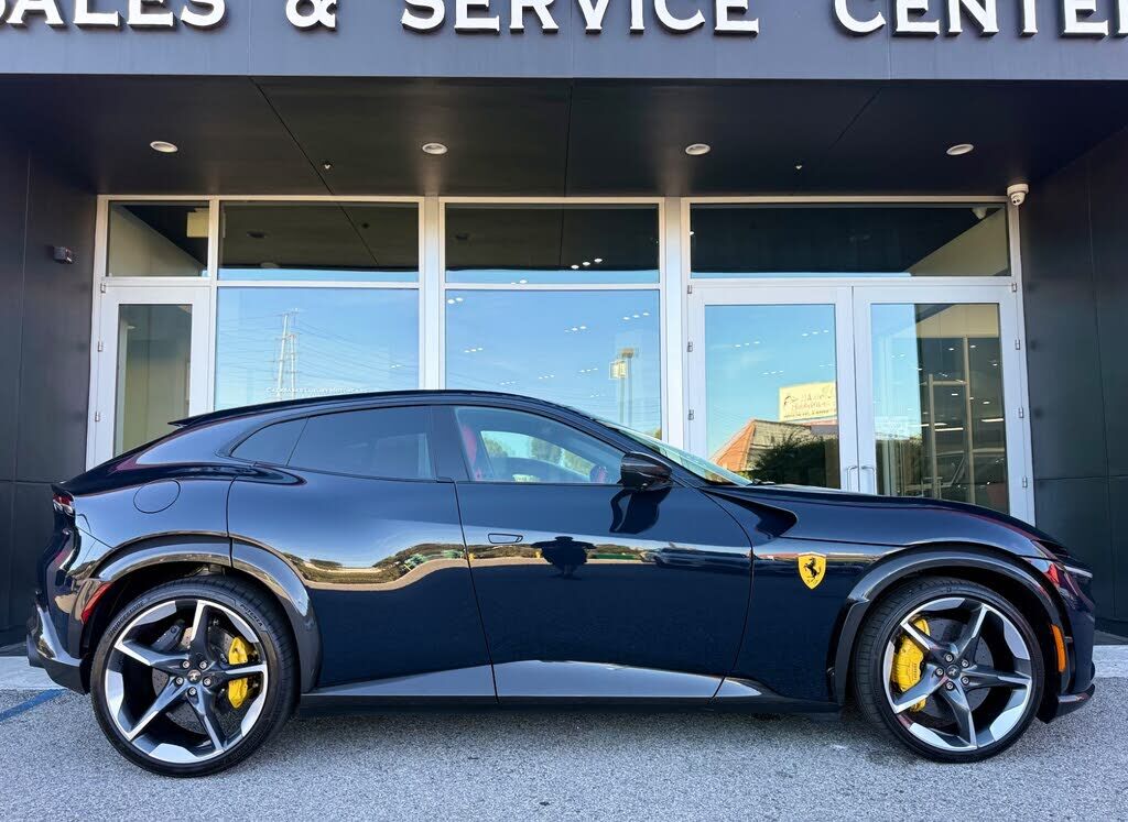 2026 FERRARI Purosangue