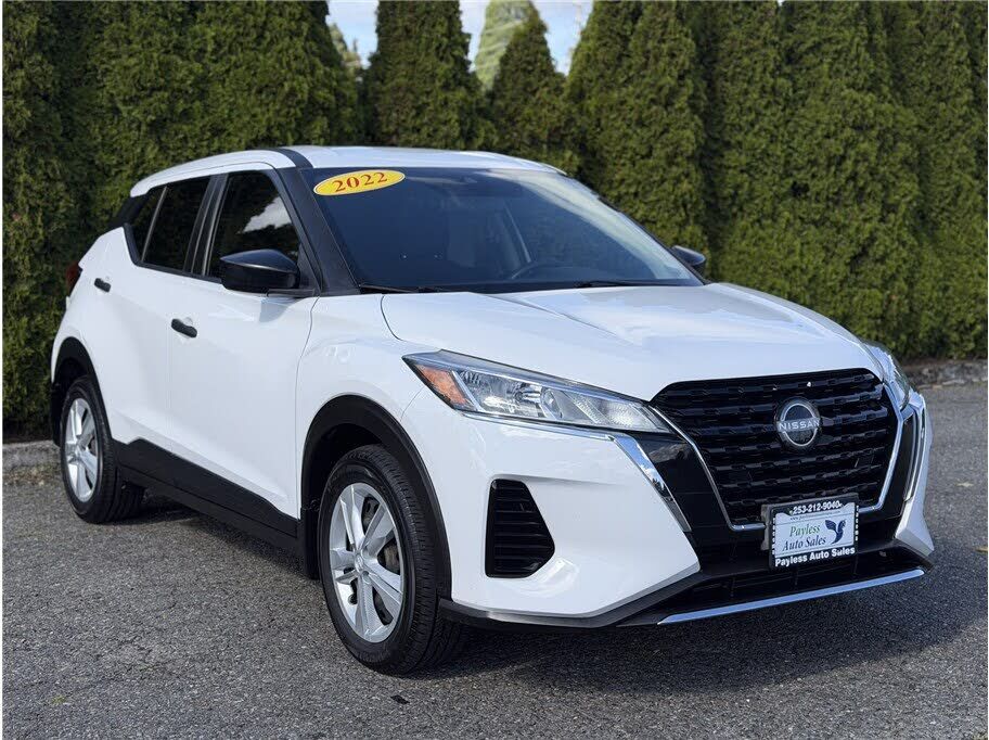 2022 NISSAN Kicks