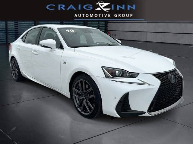 2019 LEXUS IS