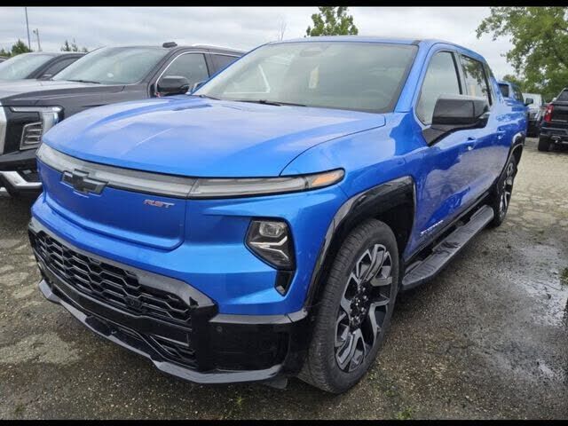 2025 CHEVROLET Silverado