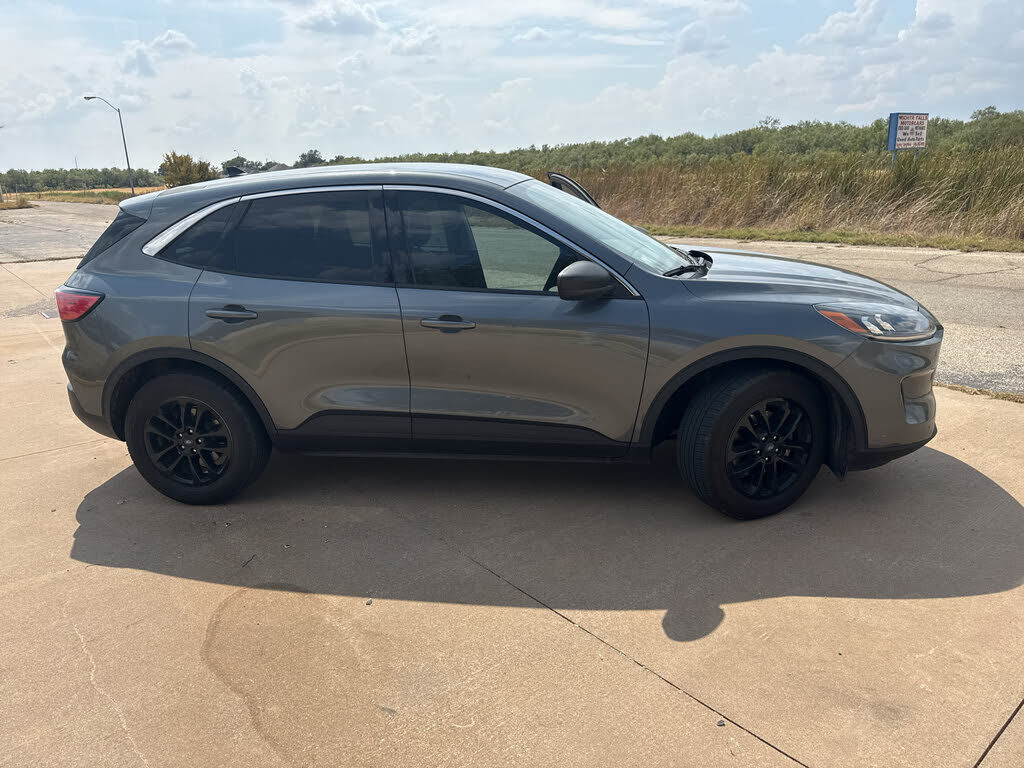2022 FORD Escape