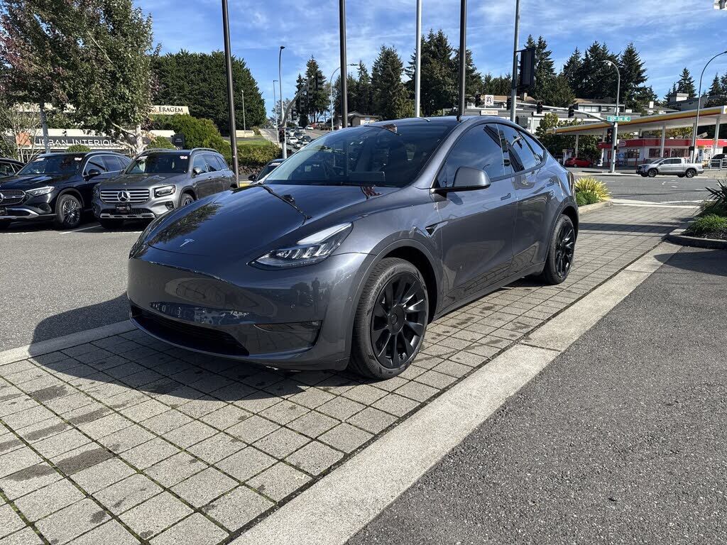 2022 TESLA Model Y