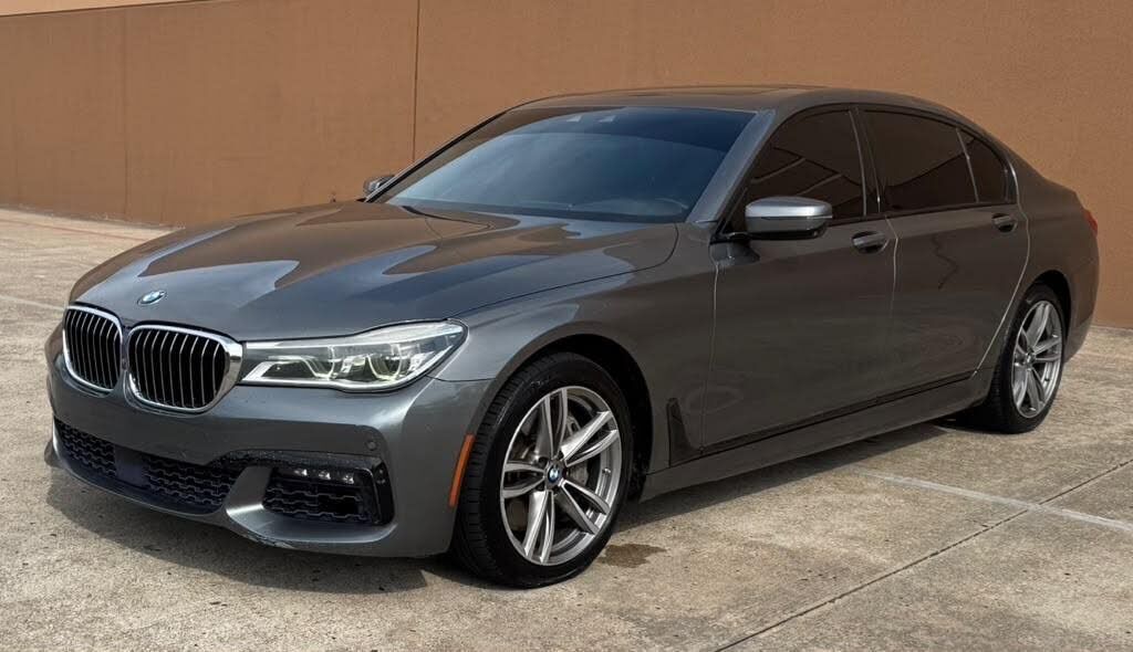 2016 BMW 750i
