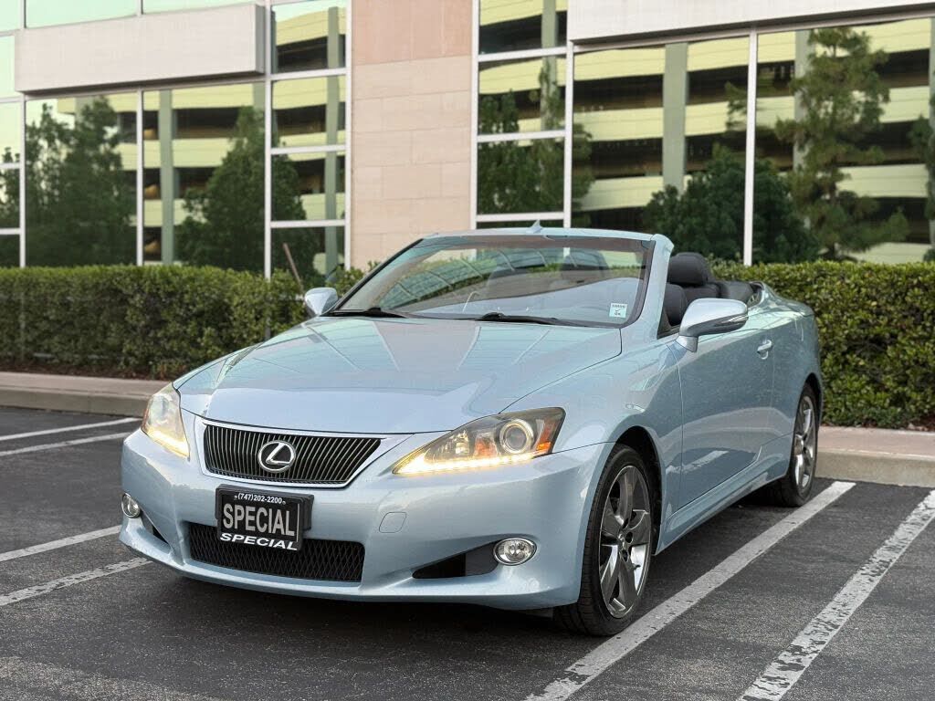 2011 LEXUS IS