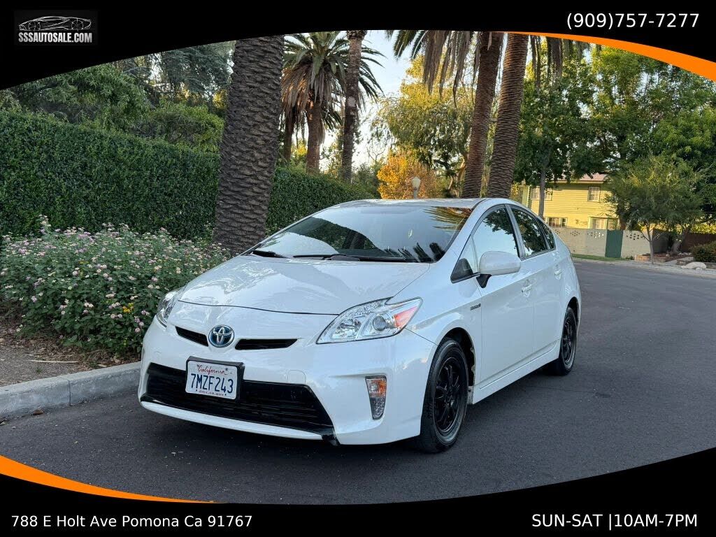 2015 TOYOTA PRIUS