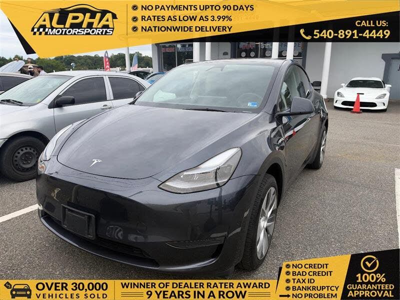 2024 TESLA Model Y