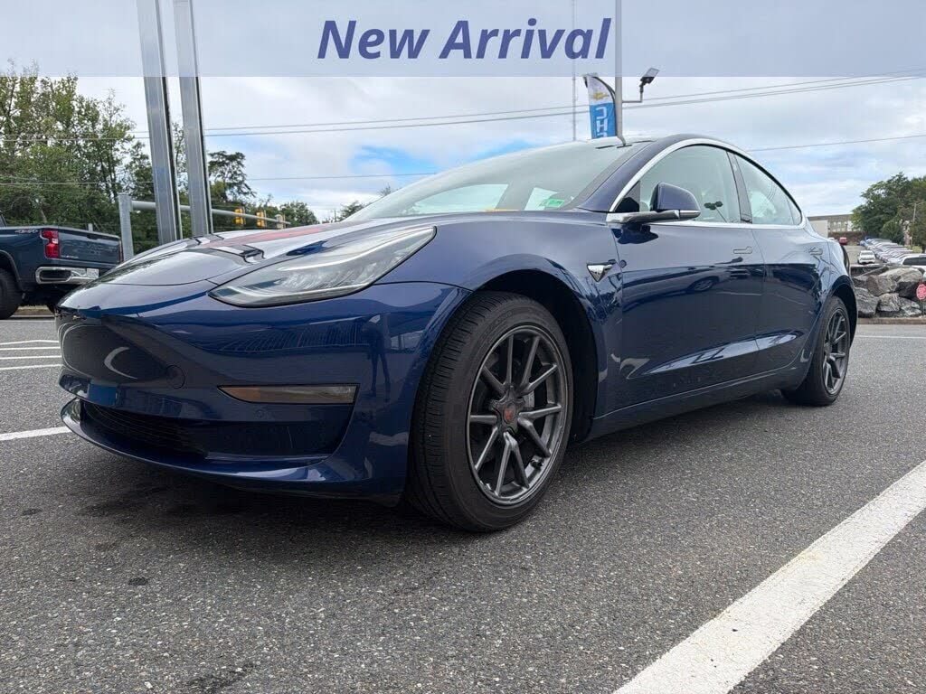 2018 TESLA Model 3