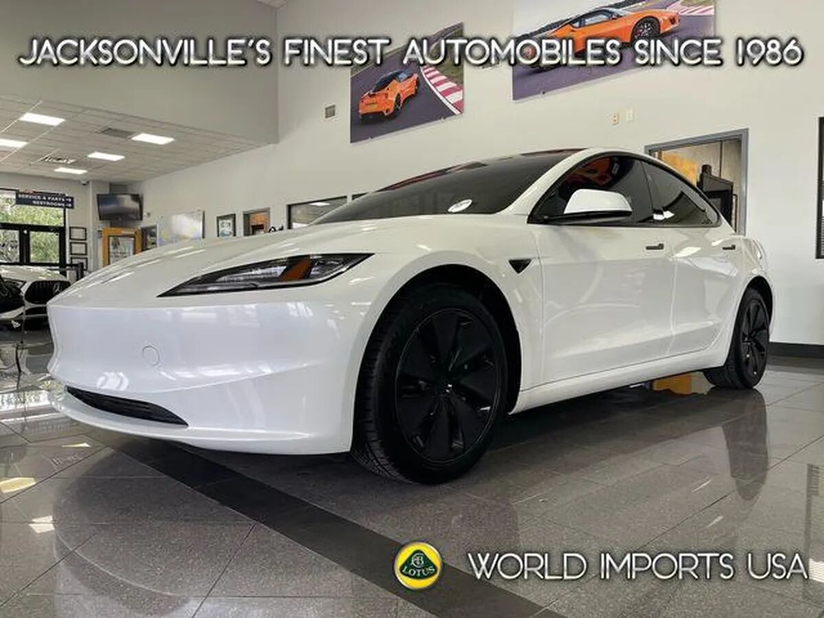 2025 TESLA Model 3