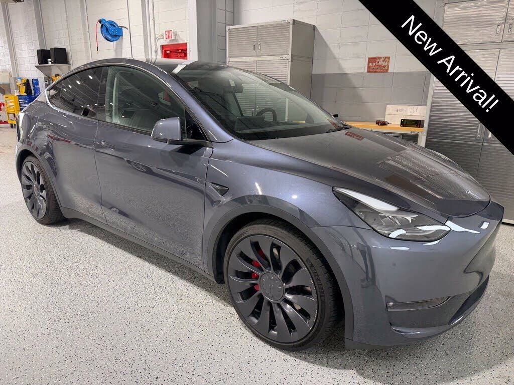 2023 TESLA Model Y