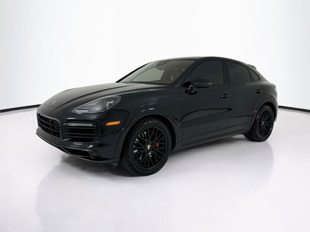 2022 PORSCHE Cayenne