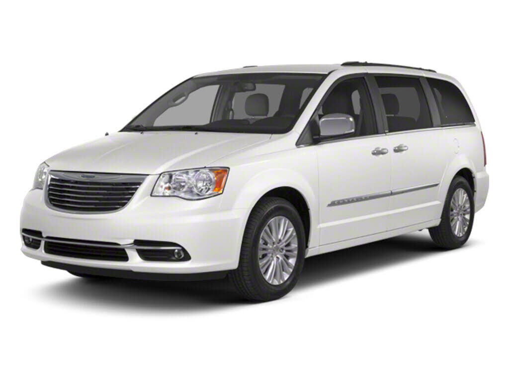 2013 CHRYSLER Town and Country