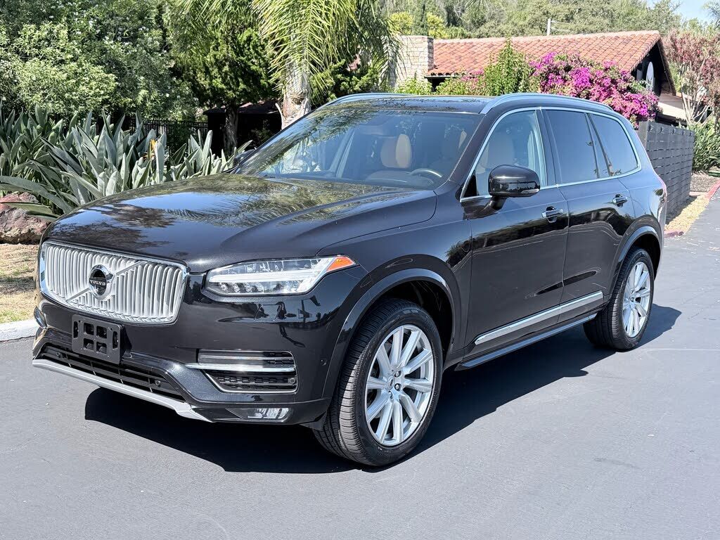 2018 VOLVO XC90