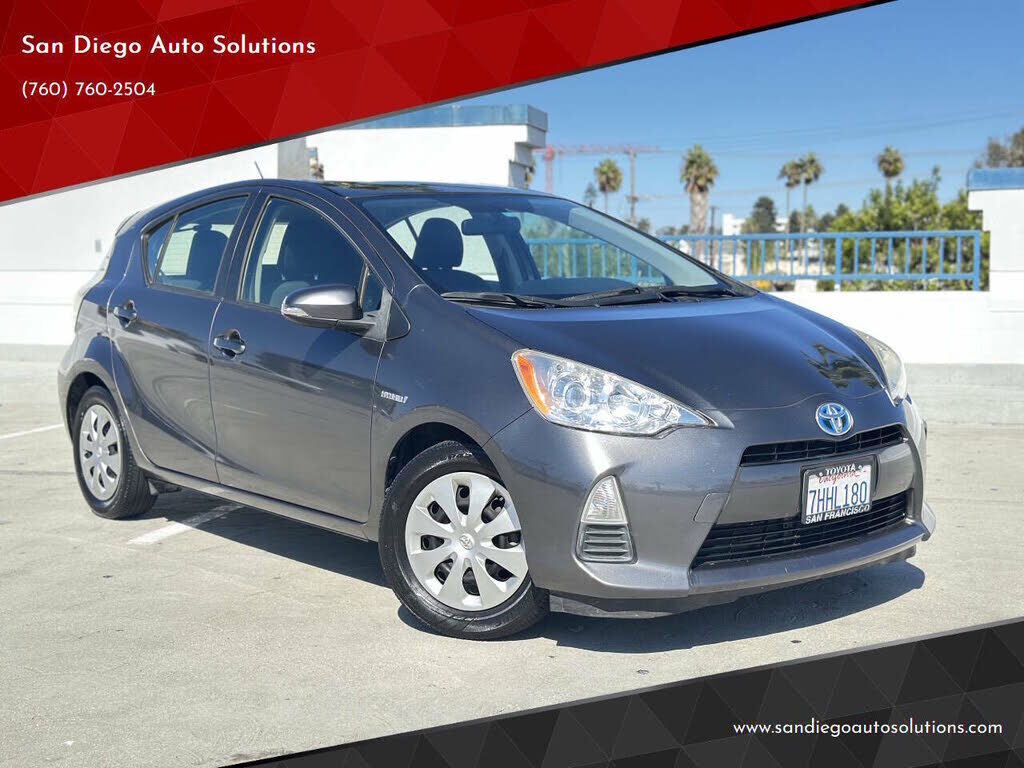 2014 TOYOTA Prius