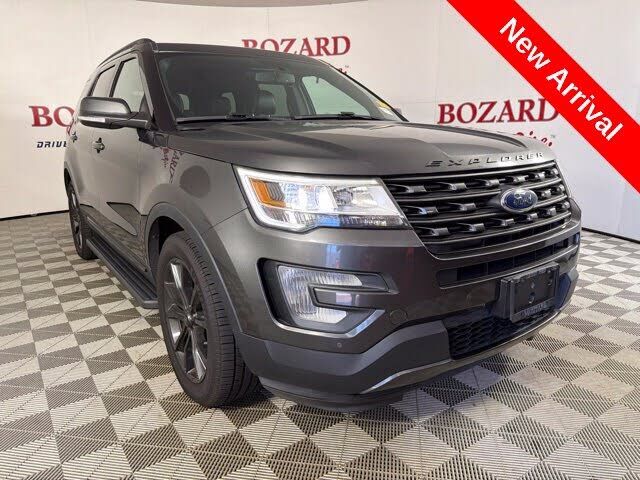 2017 FORD Explorer