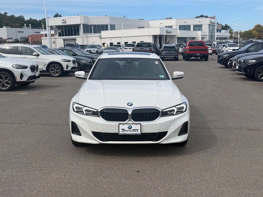 2023 BMW 330i