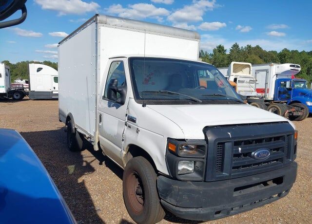 2012 FORD E-350