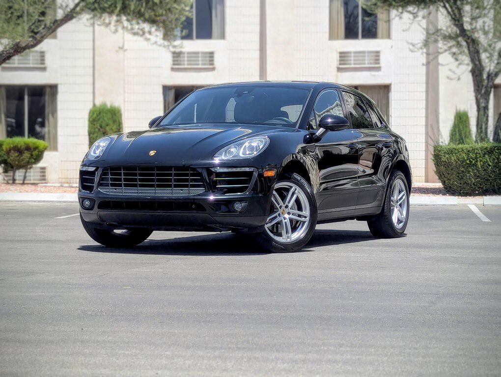 2018 PORSCHE Macan