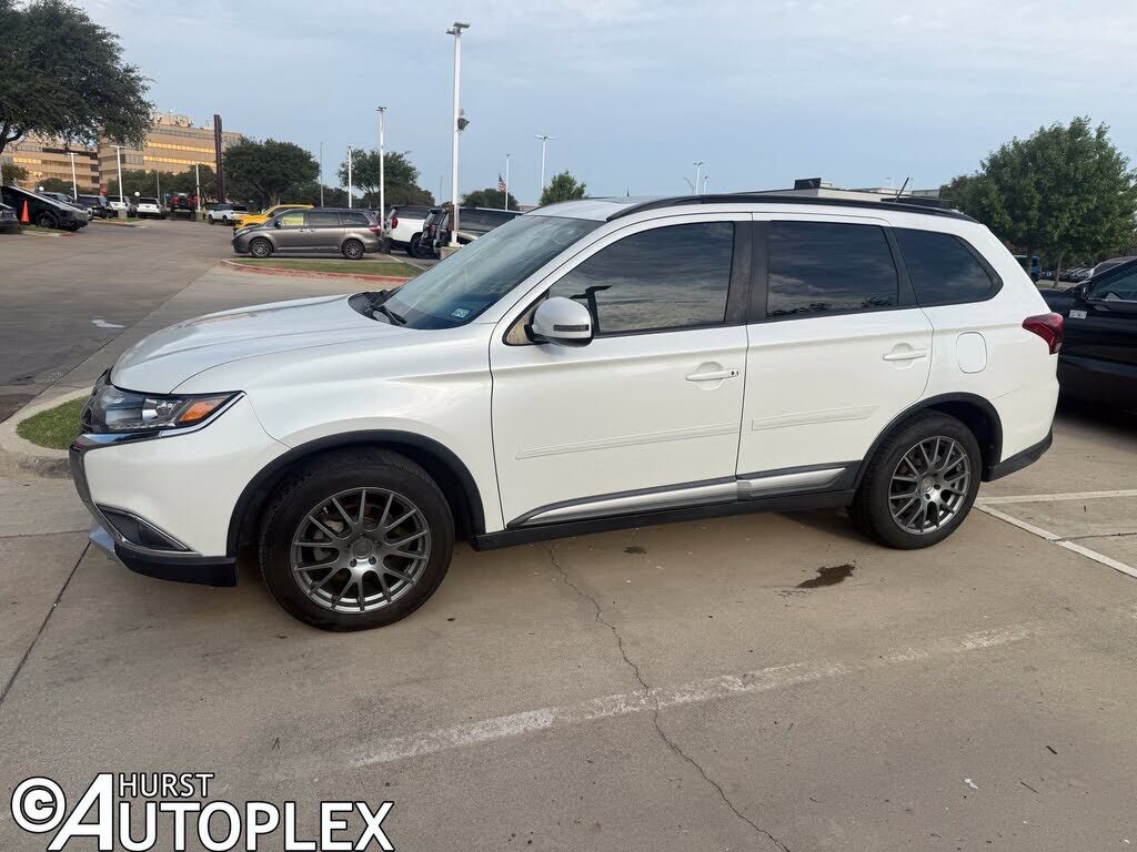 2016 MITSUBISHI Outlander