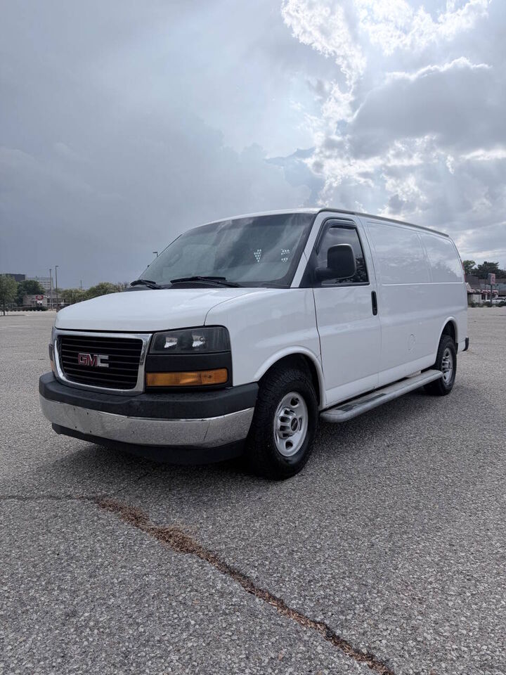 2017 GMC Savana