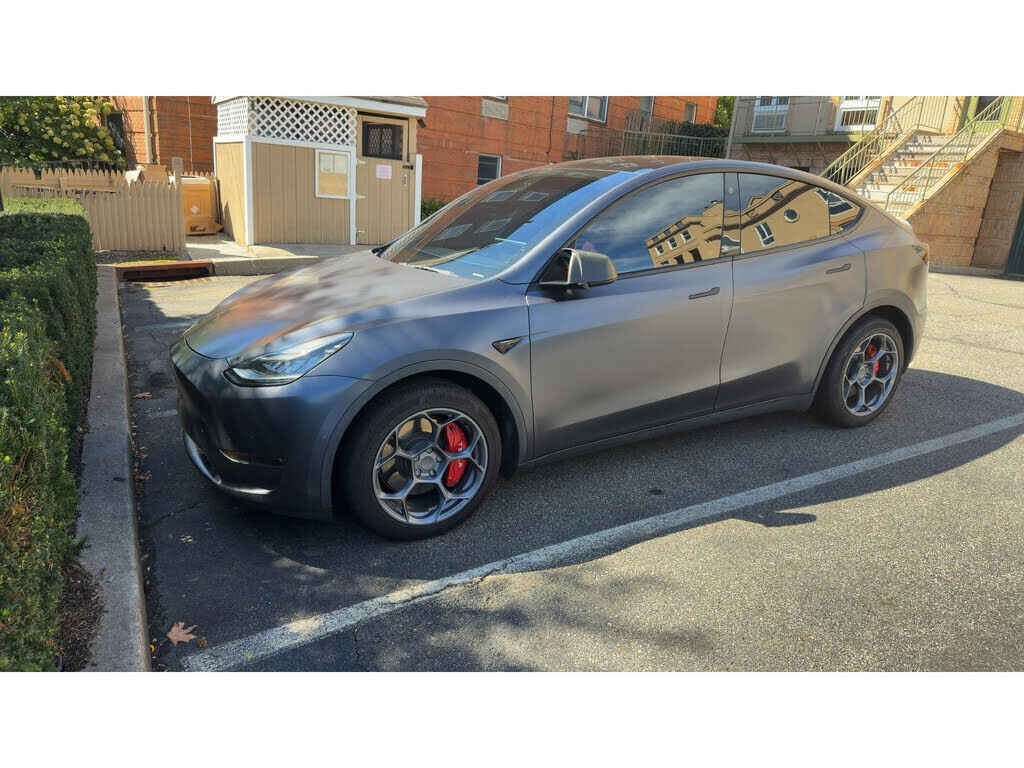 2021 TESLA Model Y