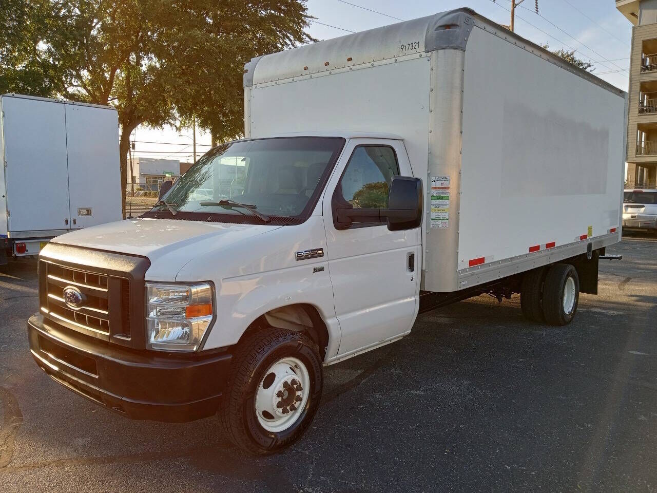 2019 FORD E-350
