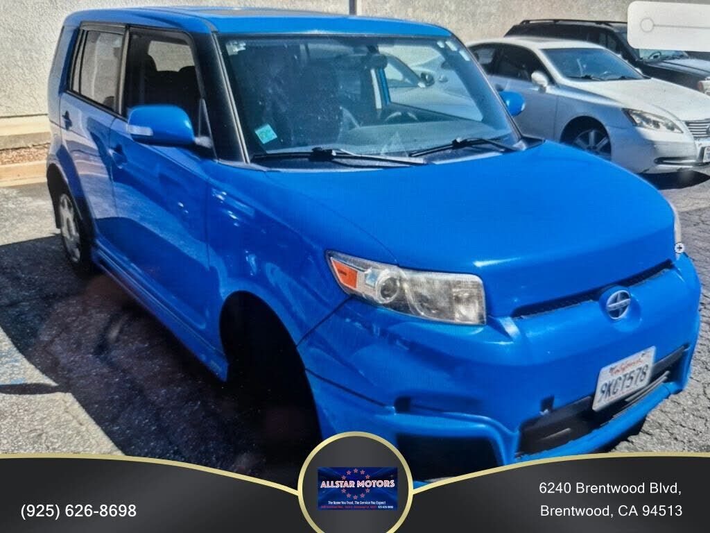 2011 TOYOTA SCION
