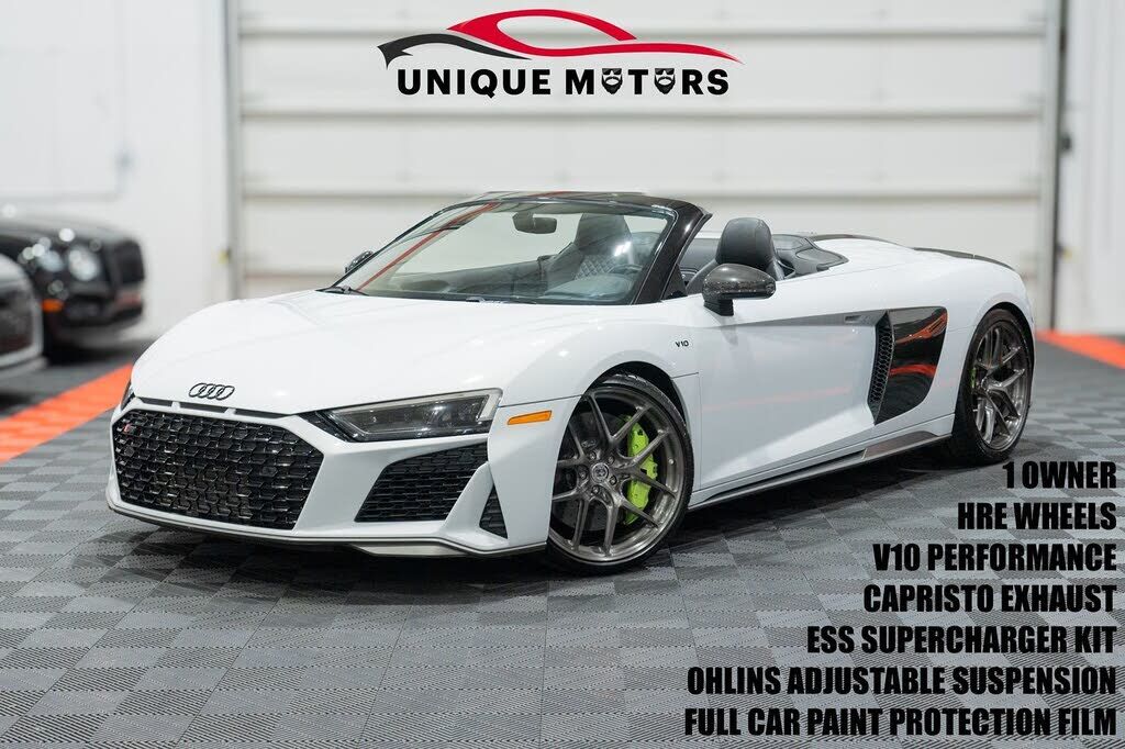 2020 AUDI R8